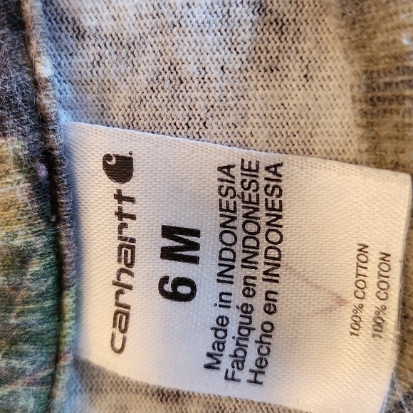 Carhartt camo long sleeved onesie/bodysuit - Picture 2 of 3